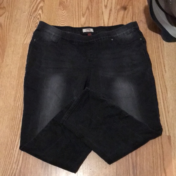 Plus size - Picture 2 of 2